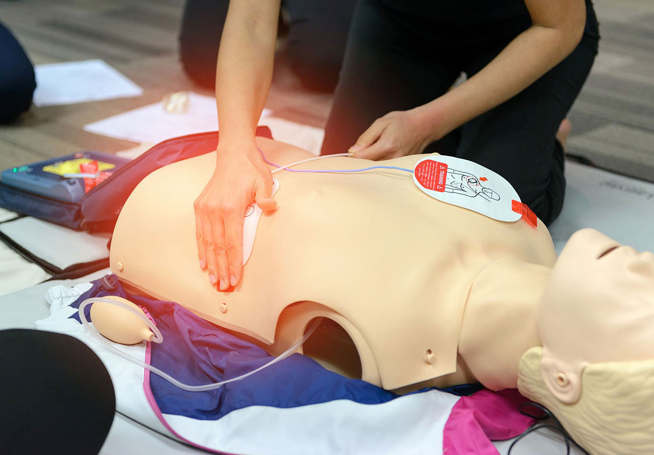 Cittadini a lezione di primo soccorso per essere pronti in caso di emergenza