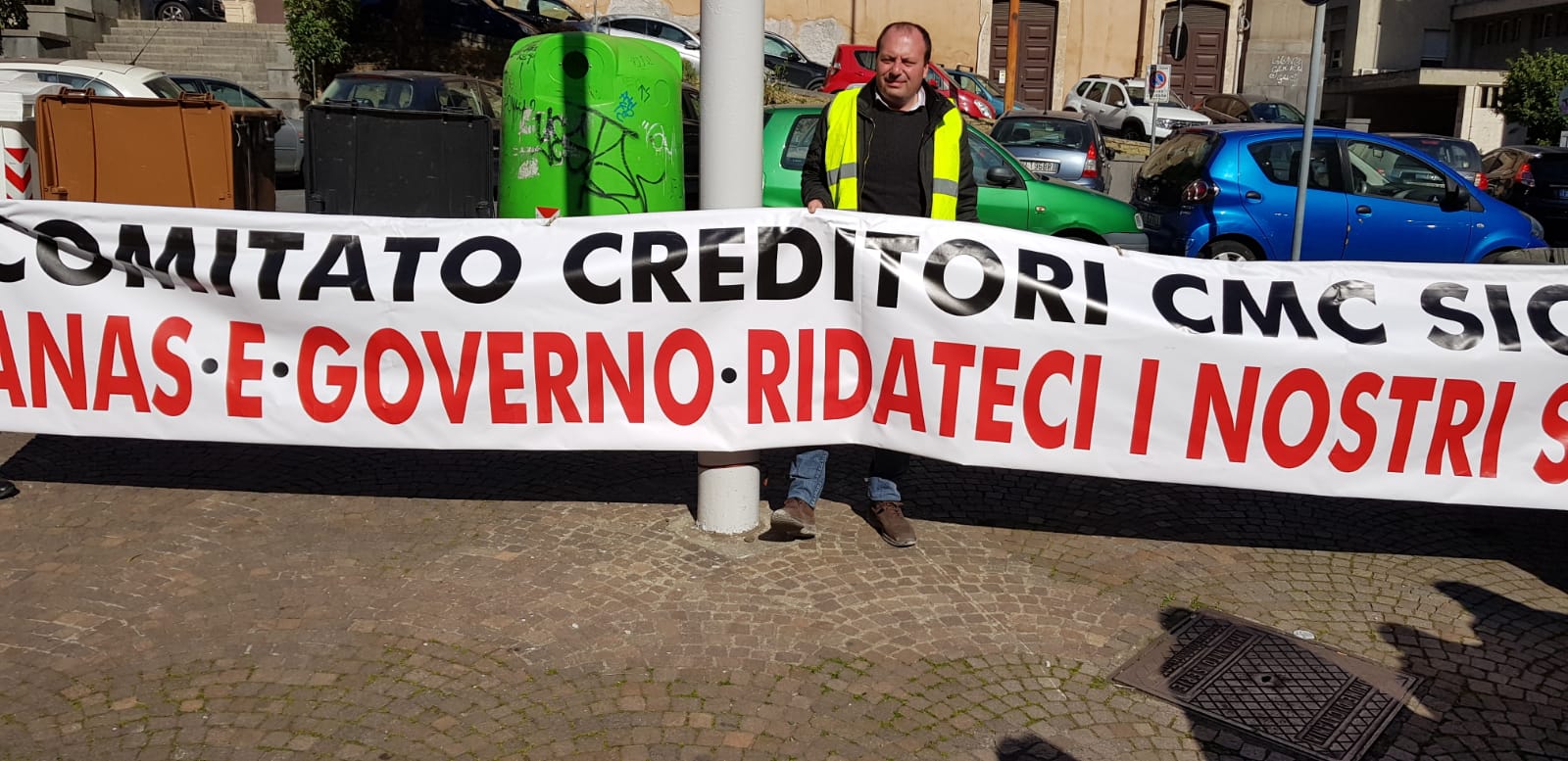 Catania, presidio dei lavoratori alla stazione Fontana