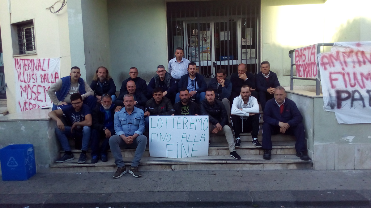 Mosema, oggi l’incontro-verità, sul tavolo il futuro dei precari Mosema, oggi l’incontro-verità, sul tavolo il futuro dei precari