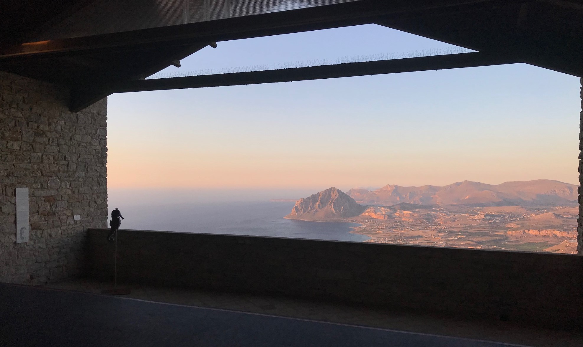 Mostre, arte e scienza insieme a Erice nel Centro Majorana