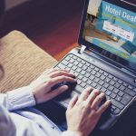 Turisti digitali, come prenotare online