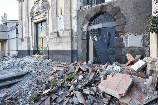 In Sicilia case vecchie e abusive: un’ecatombe in caso di terremoto 7.1, come in California