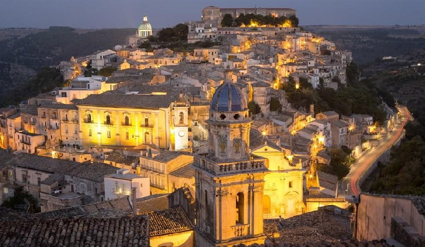 HyBus, a Ragusa navette gratuite per Ibla per il periodo festivo HyBus, a Ragusa navette gratuite per Ibla per il periodo festivo