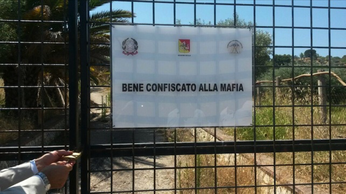 Beni confiscati alla mafia, 5.722 immobili in Sicilia ancora da destinare Beni confiscati alla mafia, 5.722 immobili in Sicilia ancora da destinare
