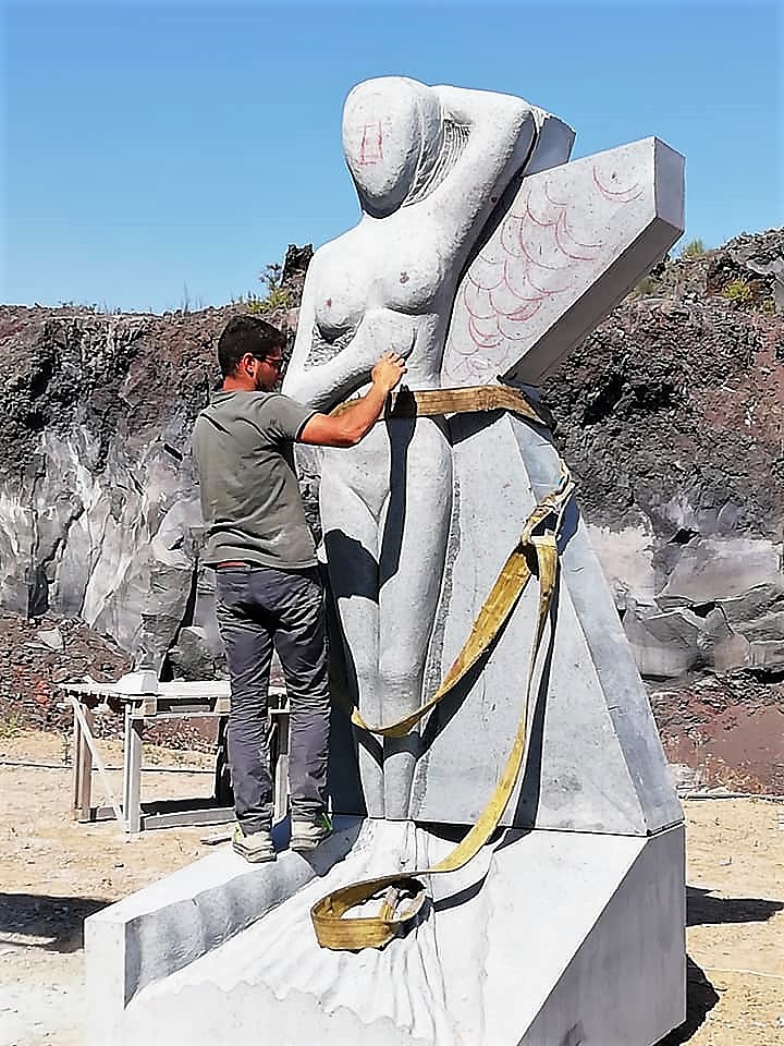 Etna, a Belpasso monumentale scultura per l’eruzione del 1669