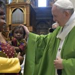 Migranti, Papa: “Impegniamoci per costruire futuro più inclusivo e fraterno”