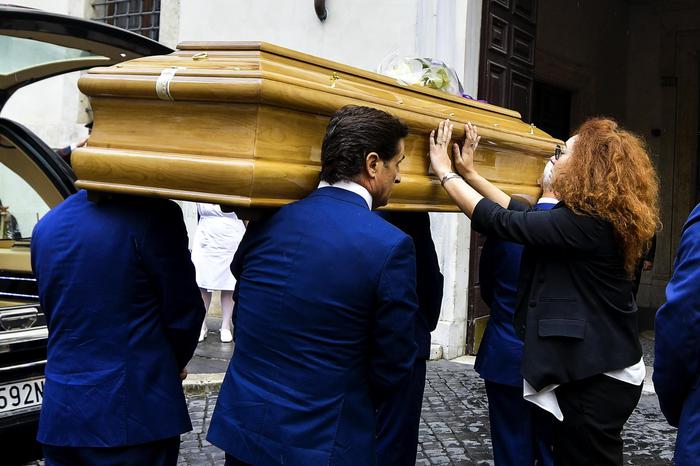 Carabiniere ucciso, i funerali a Somma Vesuviana