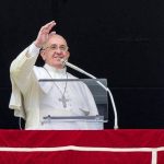 Papa, “Per i migranti autorità trovino soluzioni che rispettino umanità”