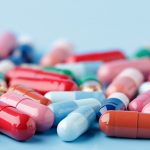 Vendevano farmaci scaduti importati illegalmente, 4 denunce