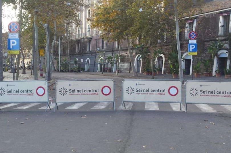 Catania, Via Dusmet di nuovo aperta al traffico, passo indietro sulla mobilità sostenibile Catania, Via Dusmet di nuovo aperta al traffico, passo indietro sulla mobilità sostenibile