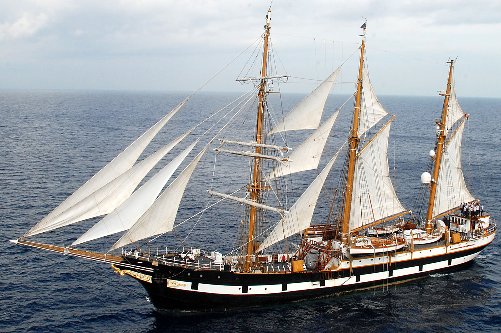 I comandanti della nave Palinuro ricevuti nei saloni di Palazzo Zanca