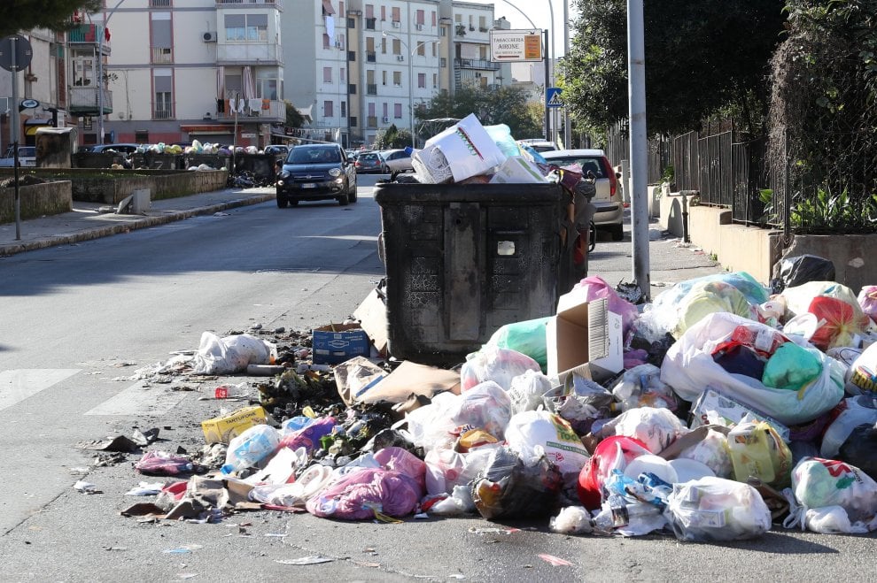 Un patto per il decoro e la pulizia della città. Orlando: “Dalle aziende mi aspetto di più”