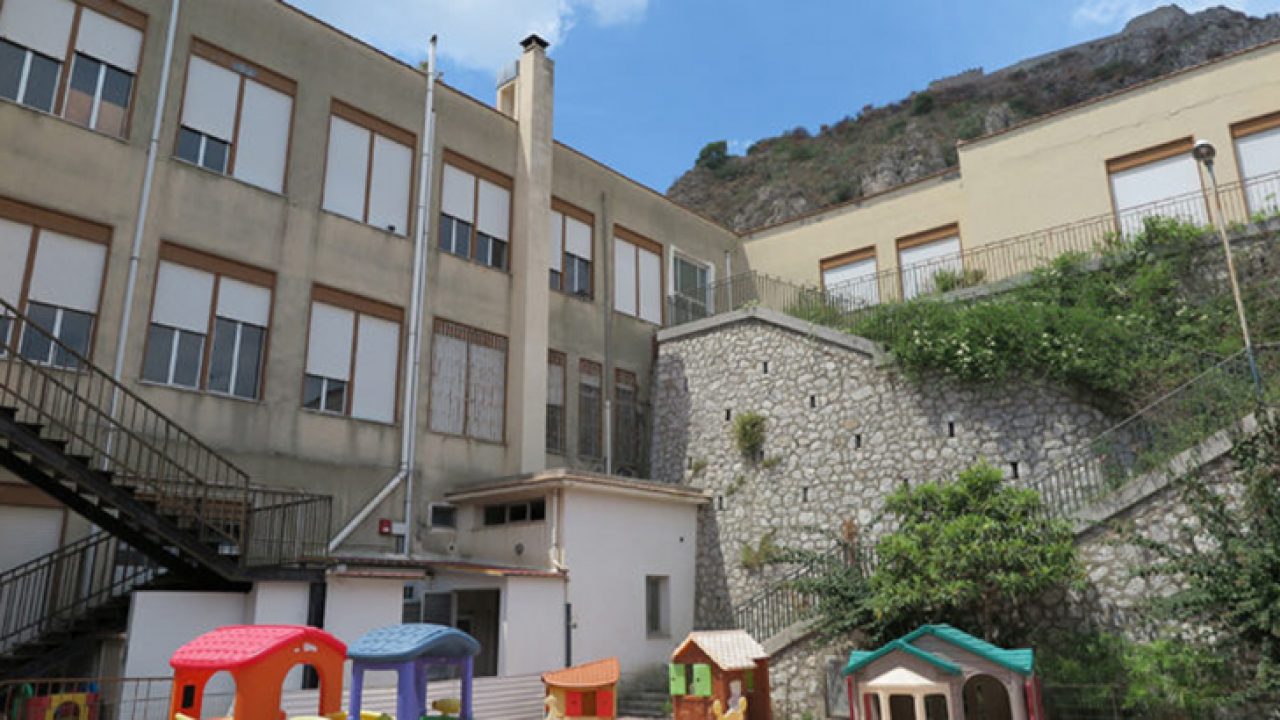 I lavori nella scuola Vittorino Da Feltre sembrano finalmente essere pronti al via I lavori nella scuola Vittorino Da Feltre sembrano finalmente essere pronti al via