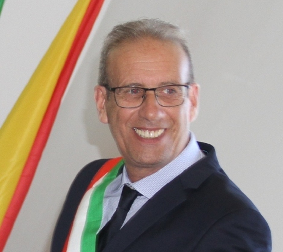 Covid, Ustica aperta solo ai vaccinati, il sindaco ci prova