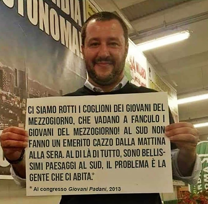 Galleria foto 'Taormina, leghista deturpa murale con la Rackete' - foto 4