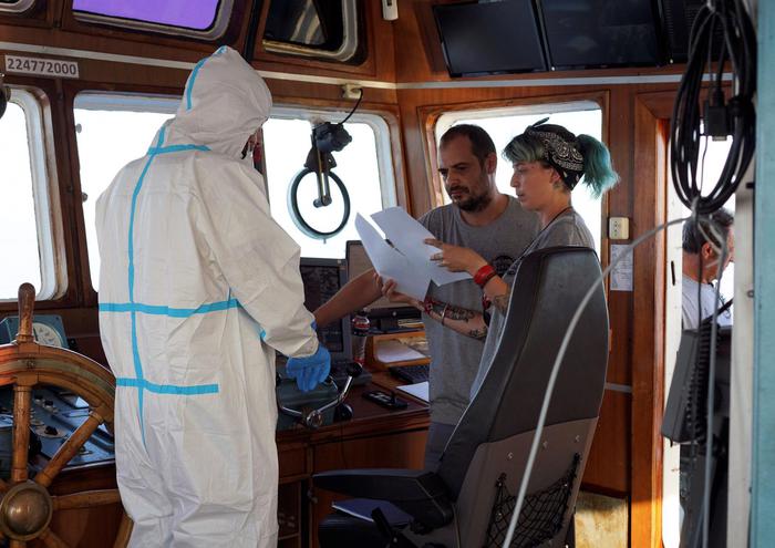 Open Arms, non emergenza ma condizioni mediche al limite