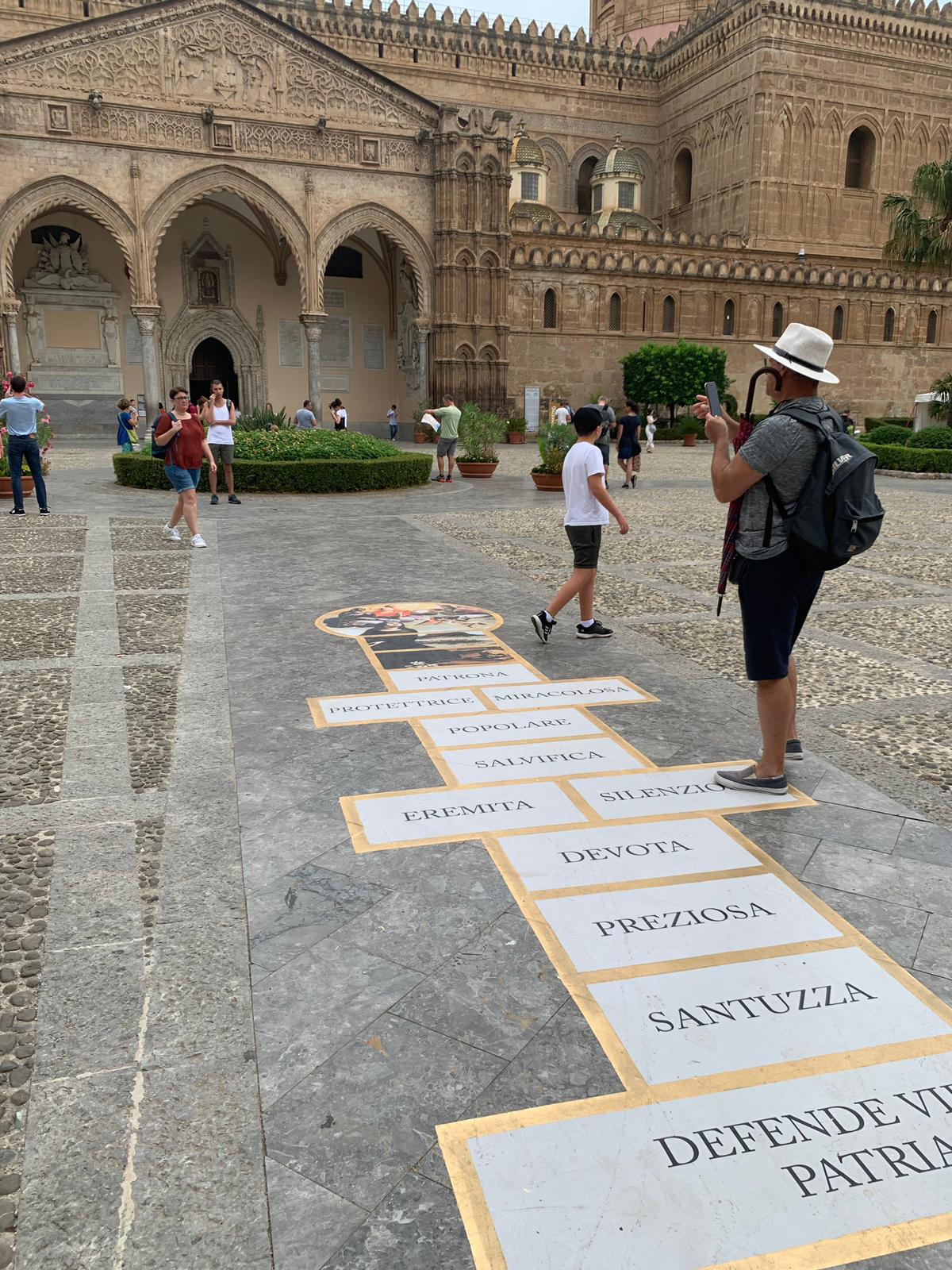 Un’installazione diffusa in omaggio a Santa Rosalia