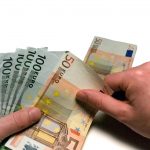 Dentro al portafoglio delle famiglie: si rimborsano rate per 301 euro al mese