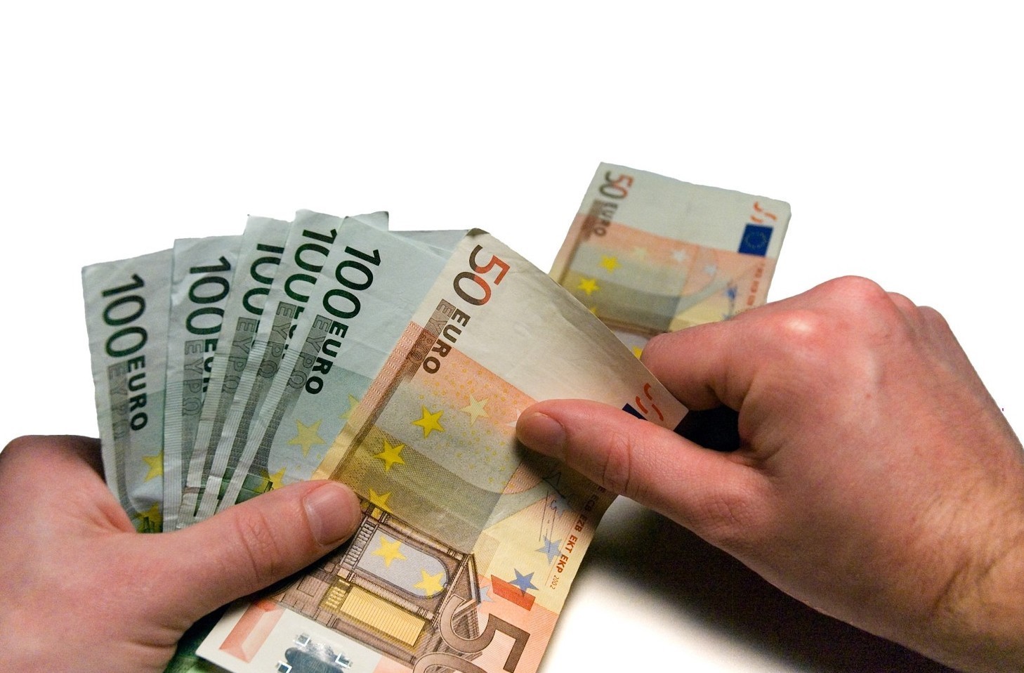 Dentro al portafoglio delle famiglie: si rimborsano rate per 301 euro al mese