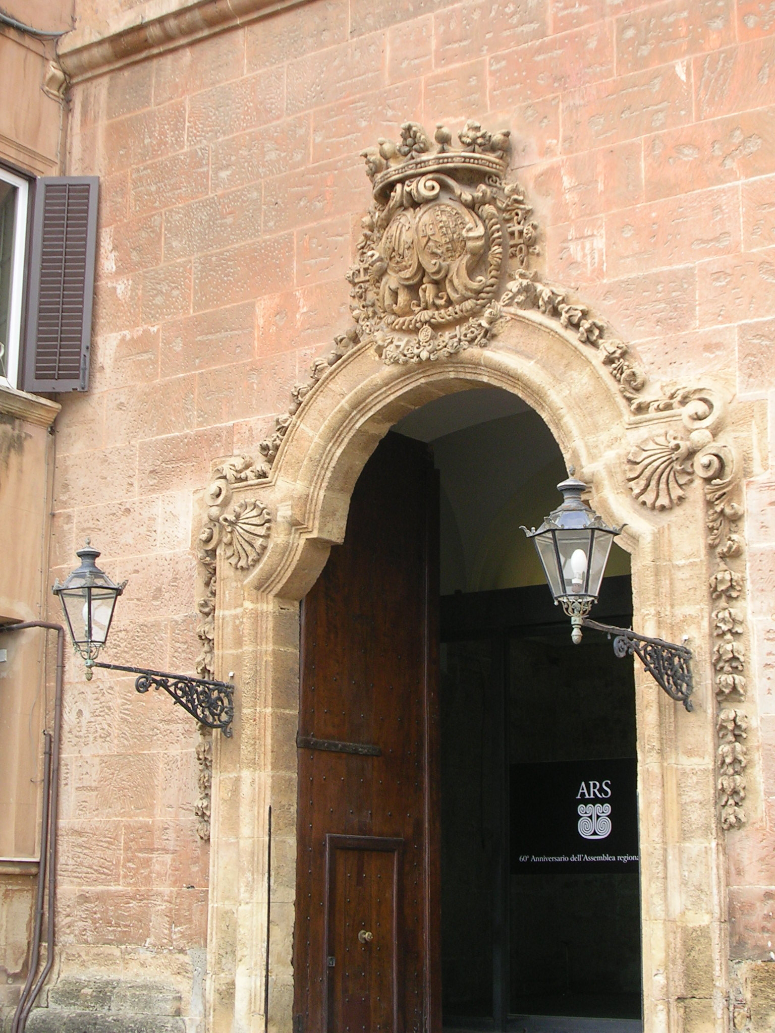 La scure del Cdm incombe su 17 leggi regionali