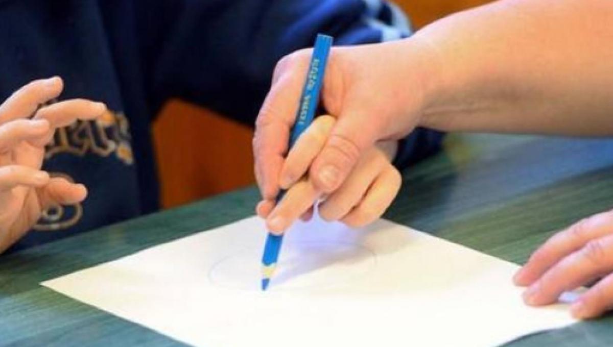 Sostegno agli alunni non vedenti, demandato da due anni ai Comuni iblei ma mai attivato