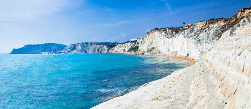 Dalla Scala dei turchi a Capo Passero, le mire dei privati sui beni comuni dell’Isola