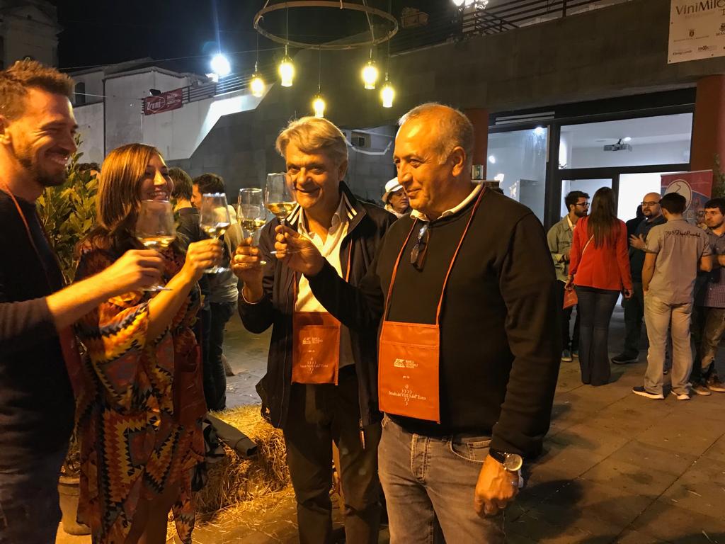 ViniMilo, stappate duemila bottiglie di trecento etichette