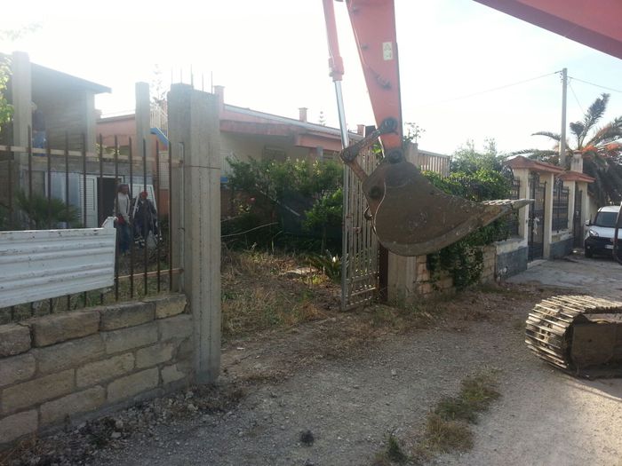 Contrasto all’abusivismo edilizio, 3 milioni ai comuni per demolizione