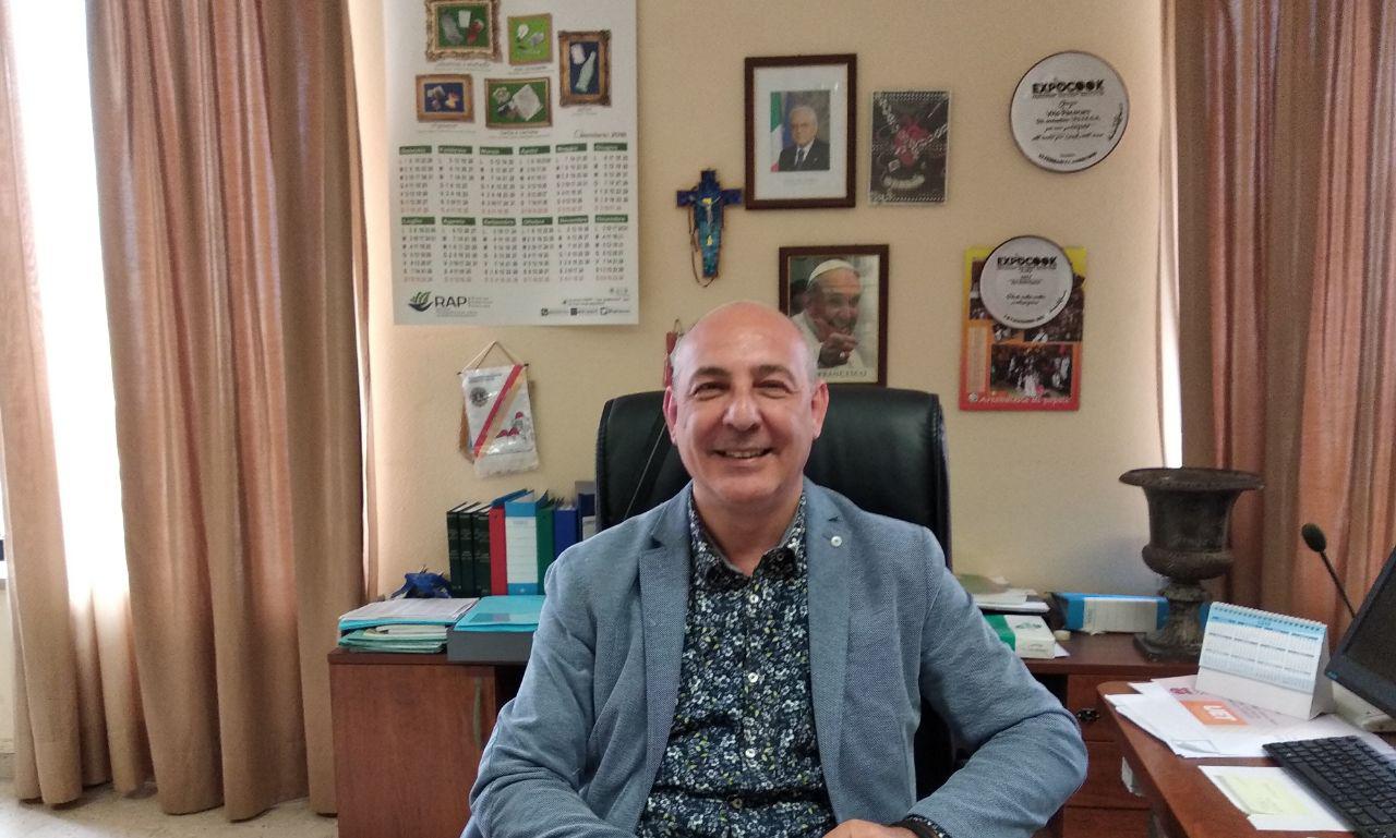 Palermo, lo stress del Preside dell’istituto più grande d’Italia Palermo, lo stress del Preside dell’istituto più grande d’Italia