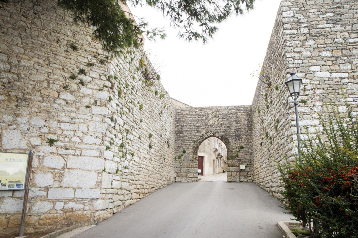 Una carrozzina elettrica per aiutare i disabili che vogliono visitare Erice Una carrozzina elettrica per aiutare i disabili che vogliono visitare Erice