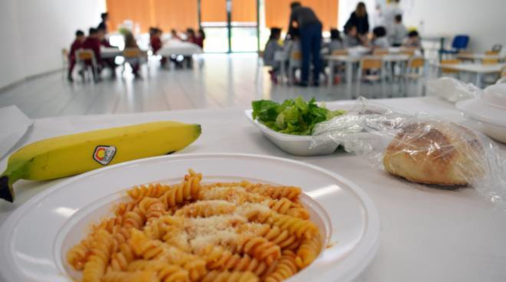 Troppi iscritti, ad Alcamo finiscono i soldi per la mensa scolastica