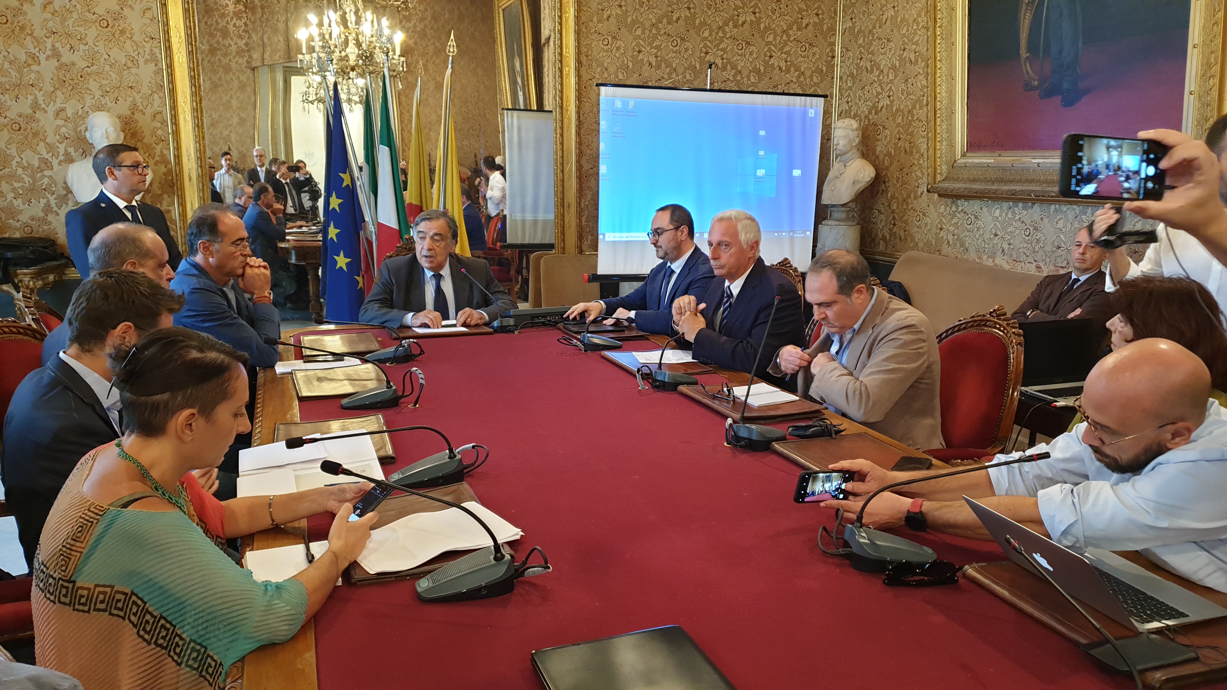 Il Comune di Palermo presenta le nuove linee tram “Gara nel 2020 e via ai lavori nel 2021”