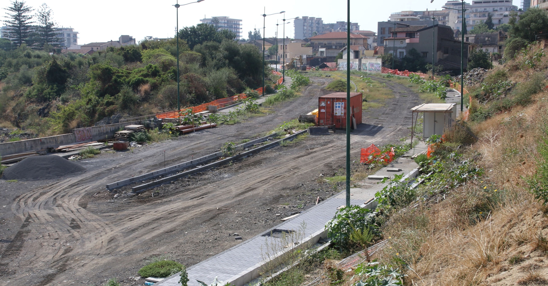 Lungomare alternativo, lavori avanti piano tra intoppi burocratici, dissesto… e assenze