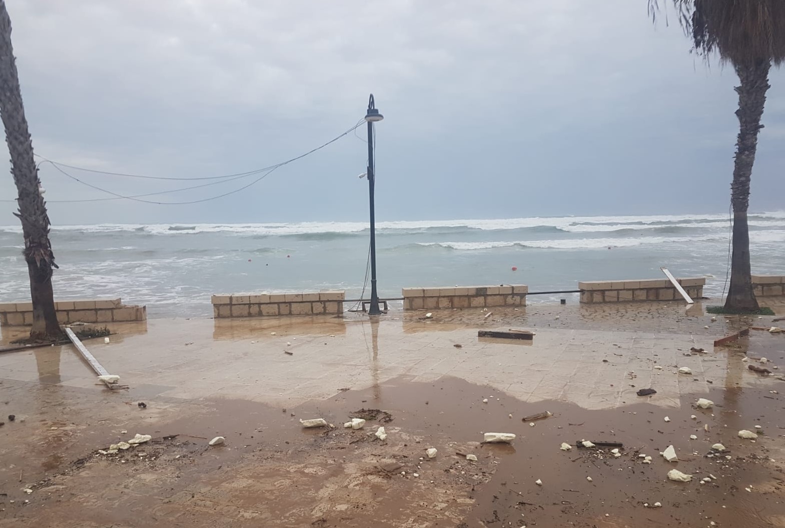 Ragusa messa in ginocchio dal maltempo, vertice in Prefettura sui rischi idrogeologici Ragusa messa in ginocchio dal maltempo, vertice in Prefettura sui rischi idrogeologici