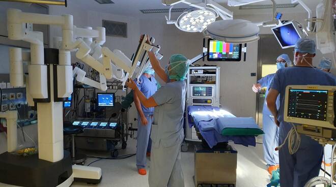La cardiochirurgia robotica è già una realtà, Da Vinci riduce al minimo i traumi ai tessuti