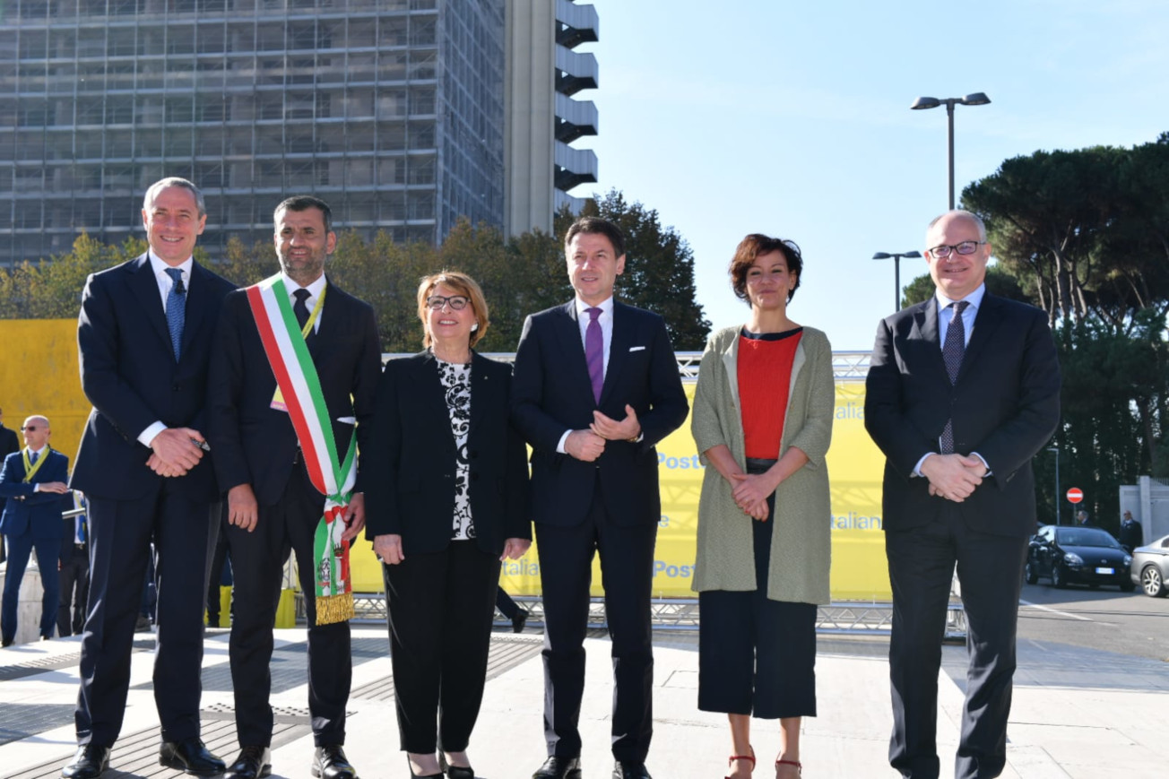 Poste italiane, nuovi servizi per i cittadini e un confronto costante con i piccoli Comuni Poste italiane, nuovi servizi per i cittadini e un confronto costante con i piccoli Comuni