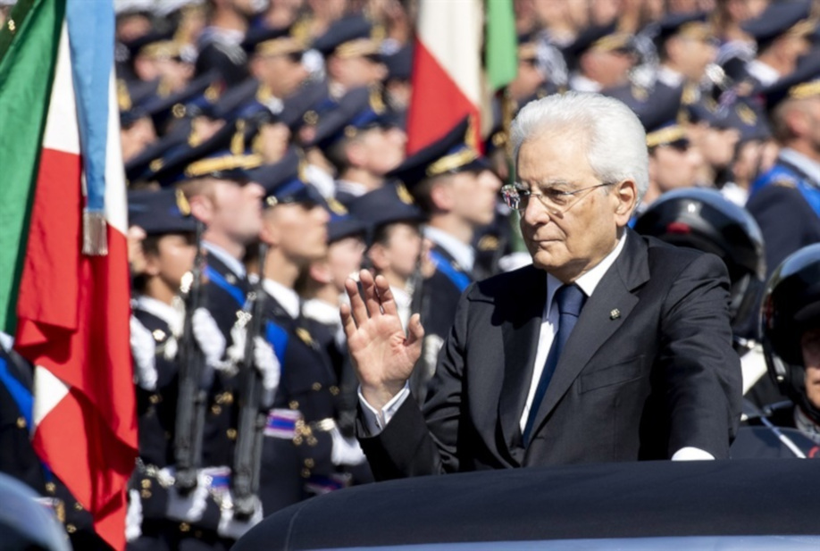 Mattarella, “Governo-Parlamento salvaguardino le Forze armate”