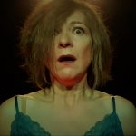 Teatro, se la politica ti costringe… Casa casa