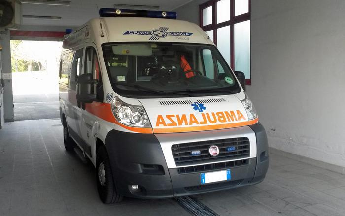 Leonforte, l’unica ambulanza viene trasferita ad Enna, è polemica