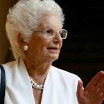 Shoah, 20 persone denunciate per post diffamatori contro la senatrice Segre