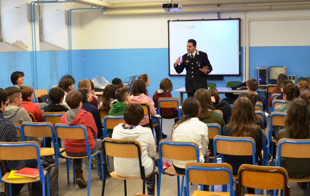 Polizia e Carabinieri incontrano le scuole per riaffermare la cultura della legalità