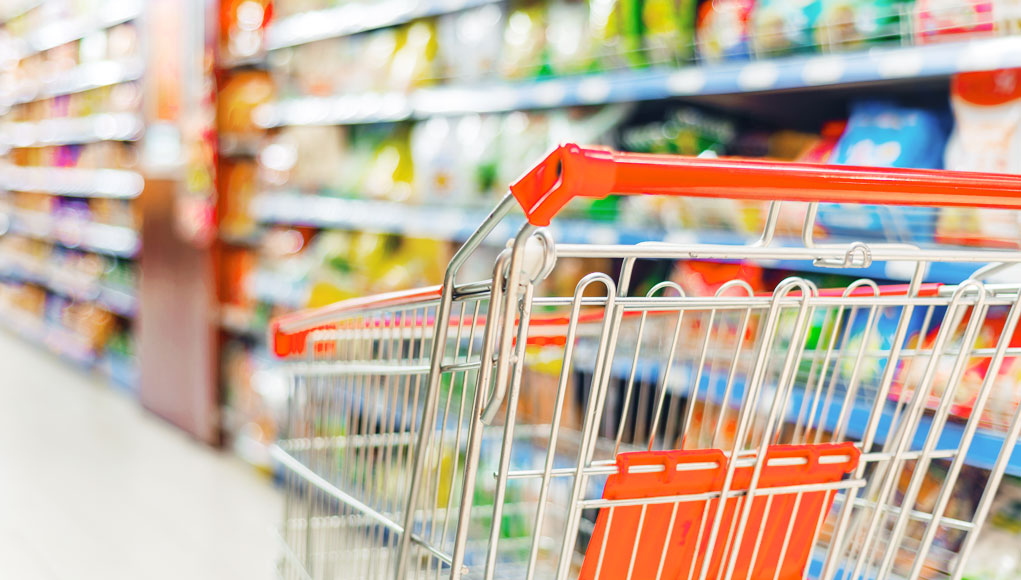 Caro prezzi, slalom per prodotti convenienti: 72% italiani si reca nei discount