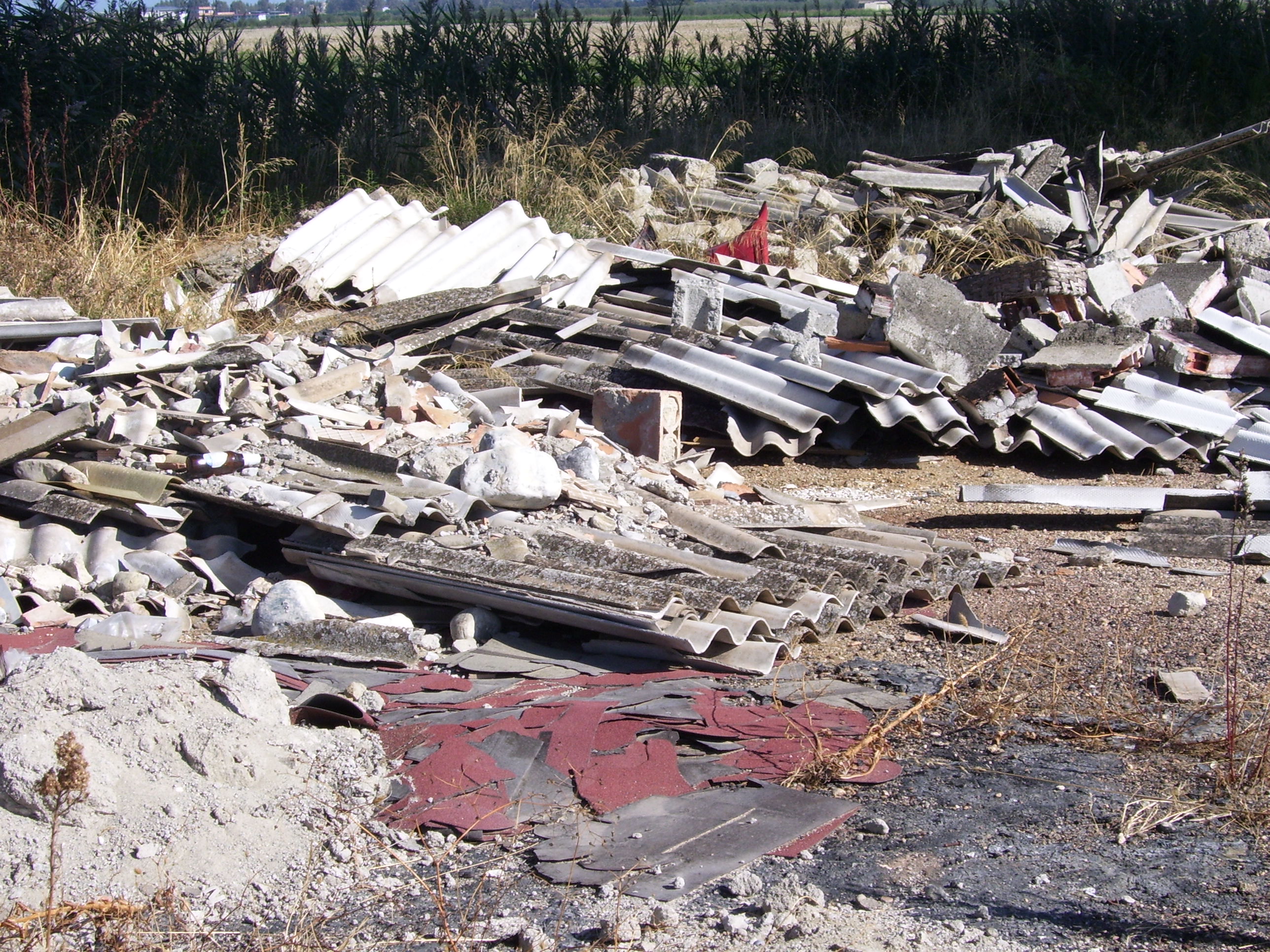 Ancora bonifiche per eliminare le discariche di amianto