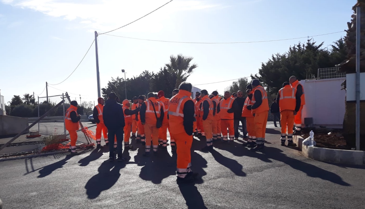 Stipendi degli operatori ecologici, scioperi a Modica Stipendi degli operatori ecologici, scioperi a Modica