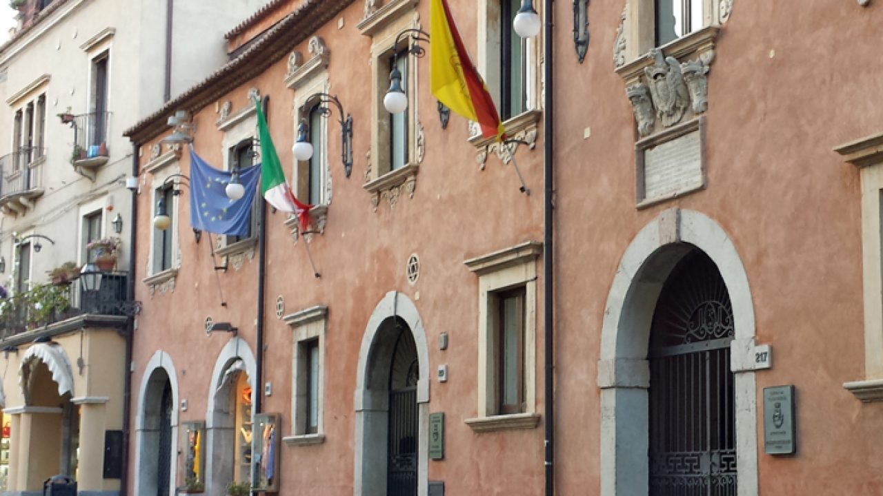 A Taormina conti da rimettere in ordine