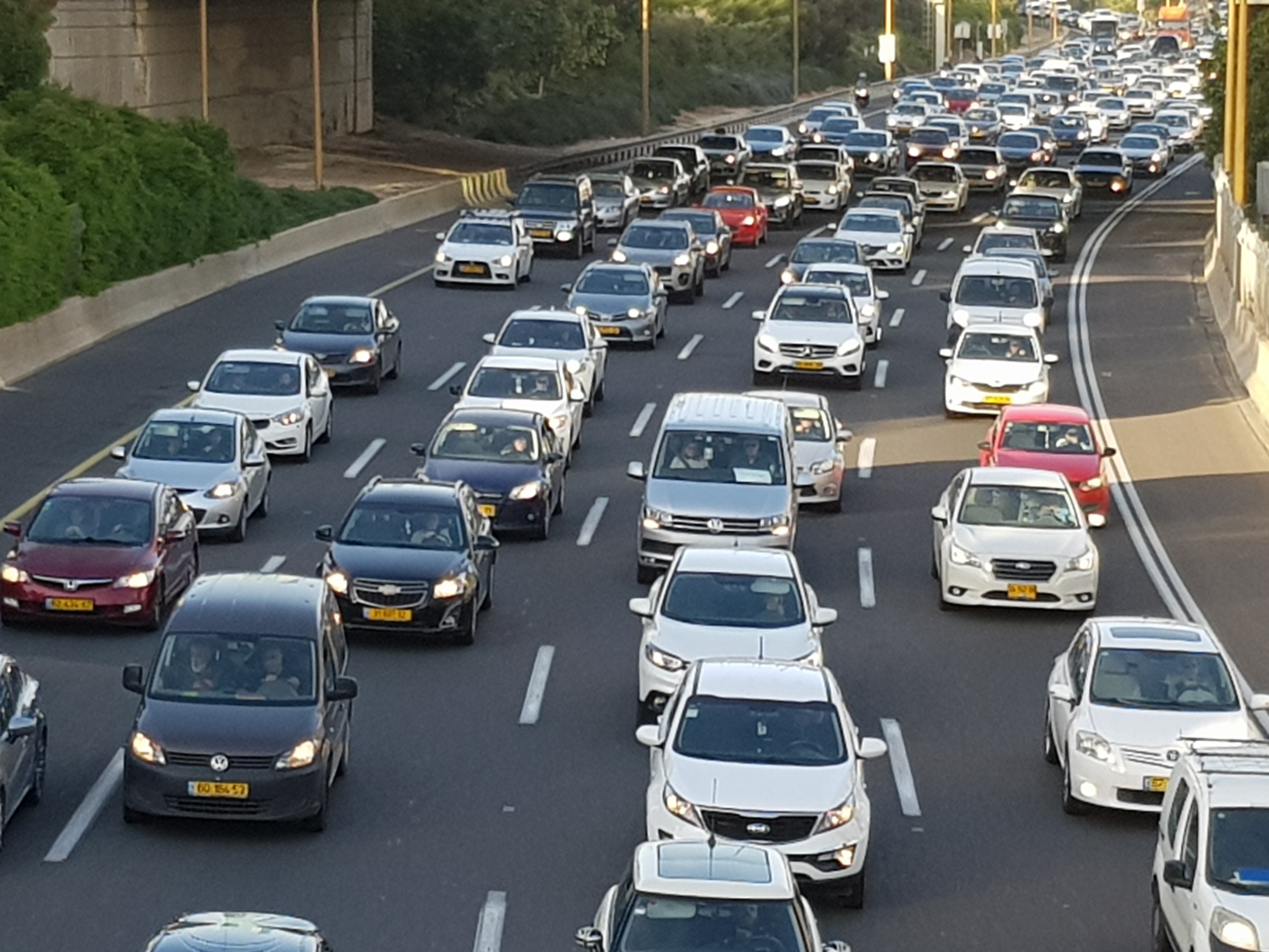 Esodo estivo, strade in Sicilia: traffico da bollino rosso nel weekend, nero sabato mattina