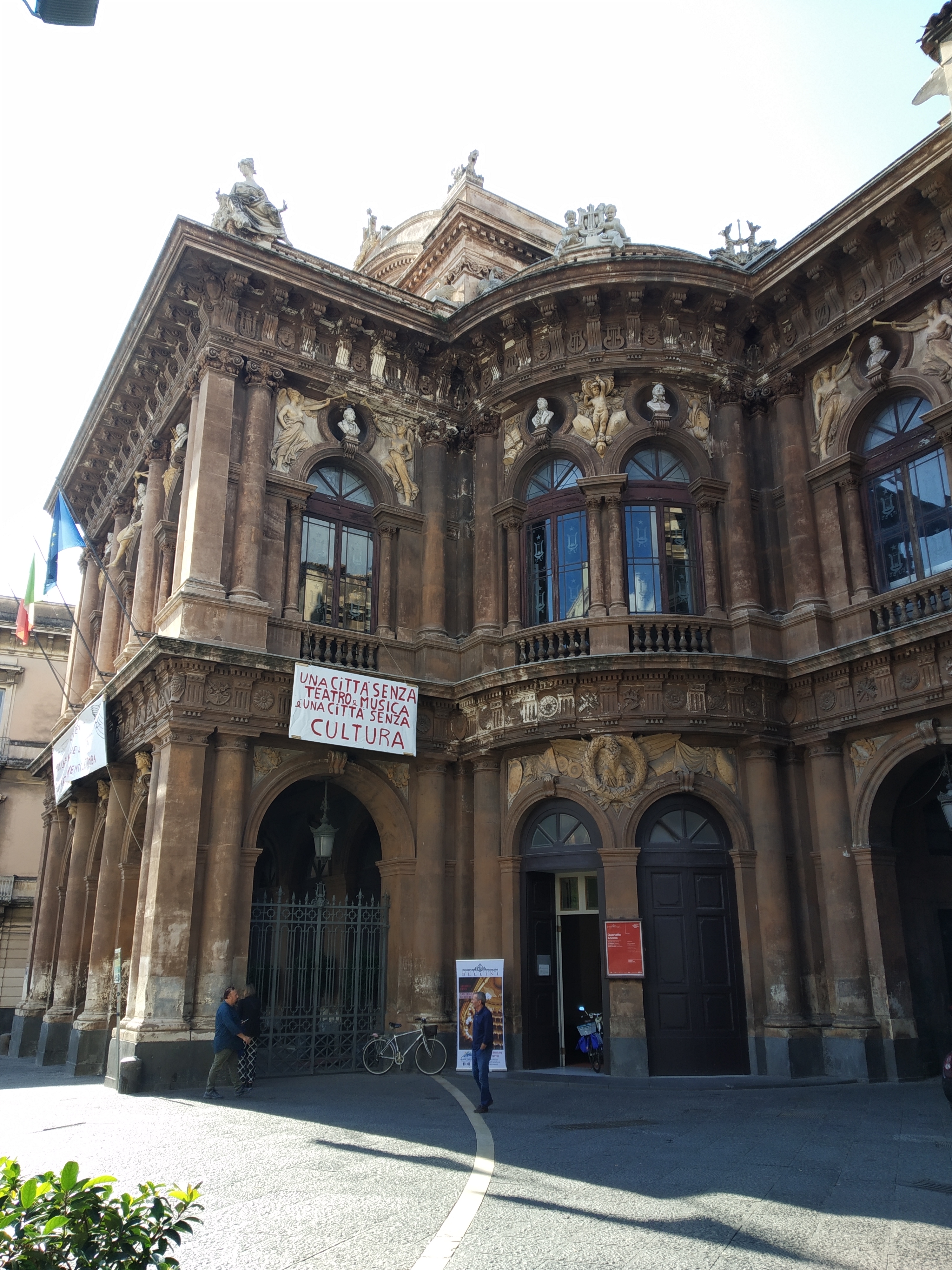 L’80% dei fondi per il Bellini in stipendi, insostenibile