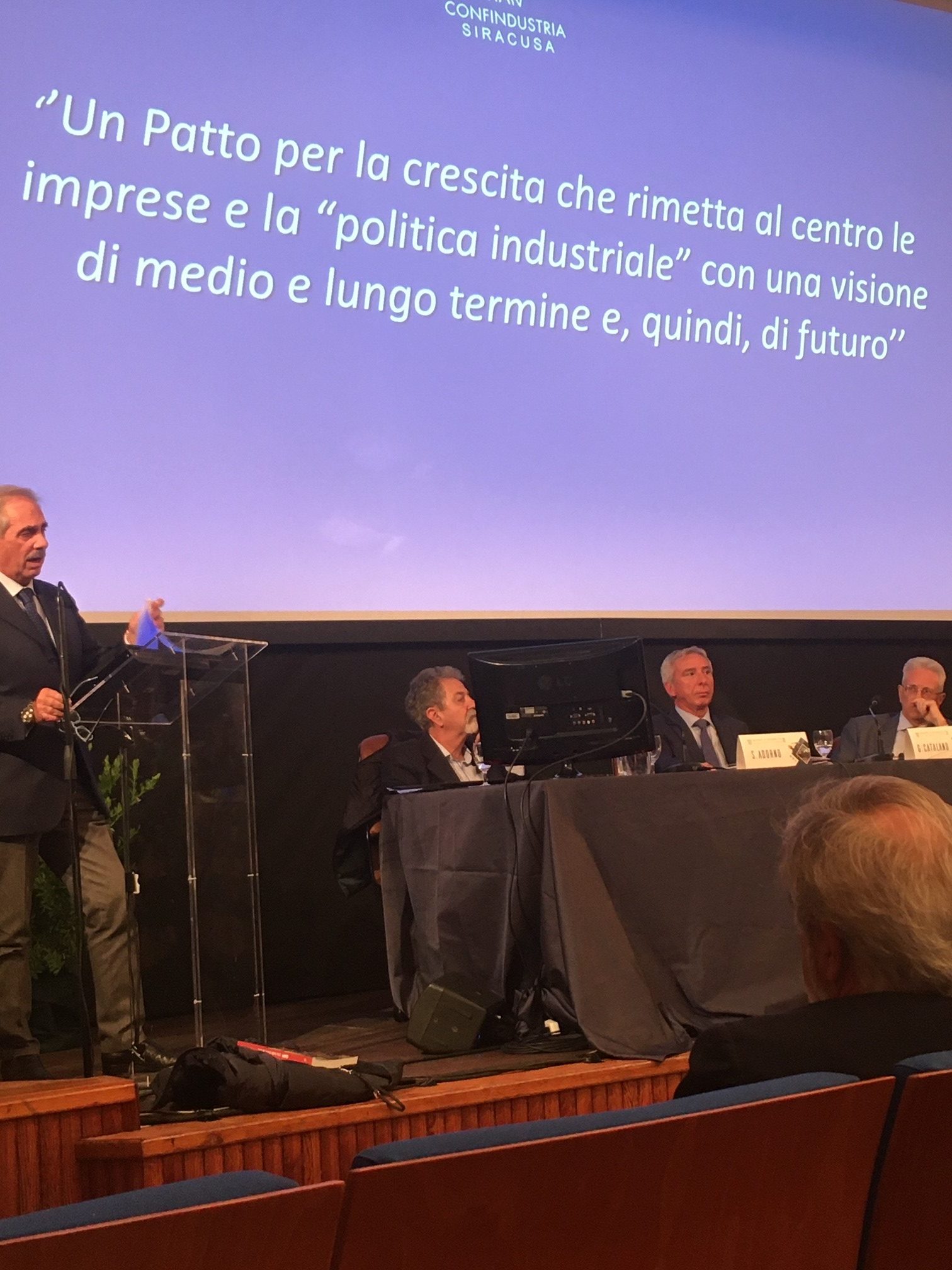 Dalle 10 maggiori aziende impatto economico di 12,2 mld e un impegno per la salute sempre crescente Dalle 10 maggiori aziende impatto economico di 12,2 mld e un impegno per la salute sempre crescente