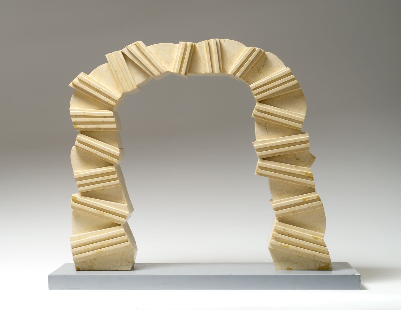 Arte, a Marsala la “Porta del Cremlino” di Pietro Consagra