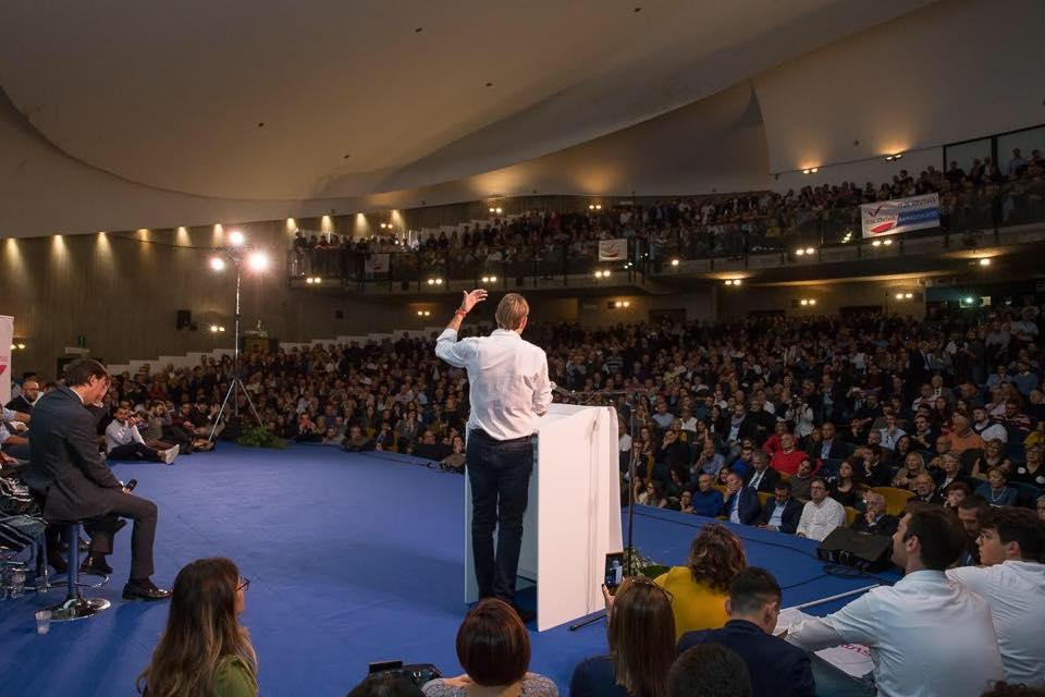 Galleria foto 'Italia Viva parte da Catania e Matteo Renzi lancia il guanto di sfida al governatore Nello Musumeci' - foto 1